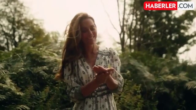 Prenses Charlotte'un anne ve babasının öpüşmesine verdiği komik tepki, Kraliyet hayranlarını gülümsetti