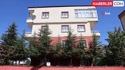 Bekçi, eşini boğazından bıçakladı