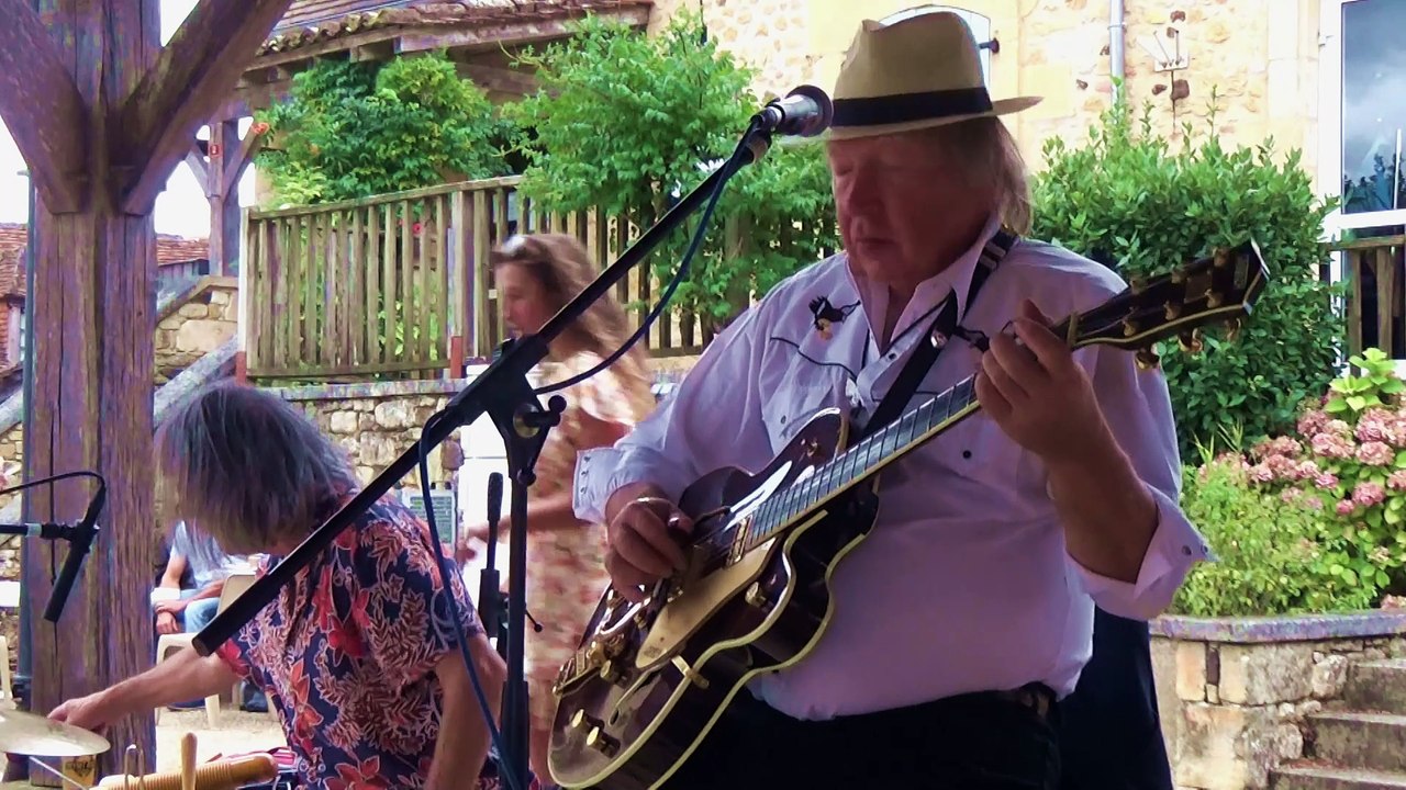 What a wonderful world  by Romantic Journey