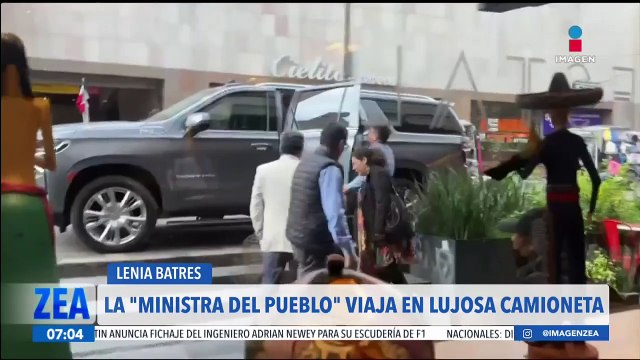 Captan a Lenia Batres viajando en una lujosa camioneta