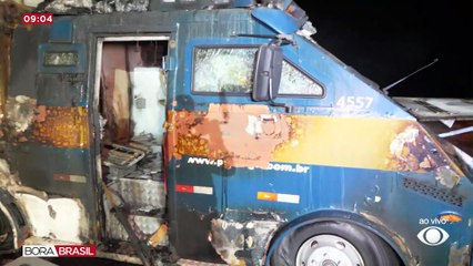 Polícia e criminosos trocam tiros em ataque a carro-forte no interior de SP