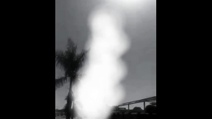 Graban momento en que joven se quita la vida al lanzarse de una torre