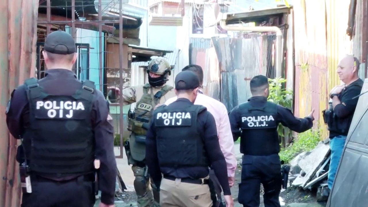 tn7-oij-detiene-a-cuatro-sospechosos-en-allanamientos-100924