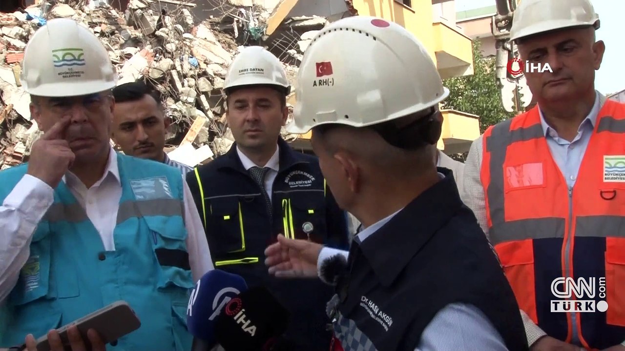 İstanbul'da riskli bina yıkıldı, betonunda deniz kabukları çıktı