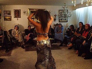 Claudia Cabana (Leyla percussion)