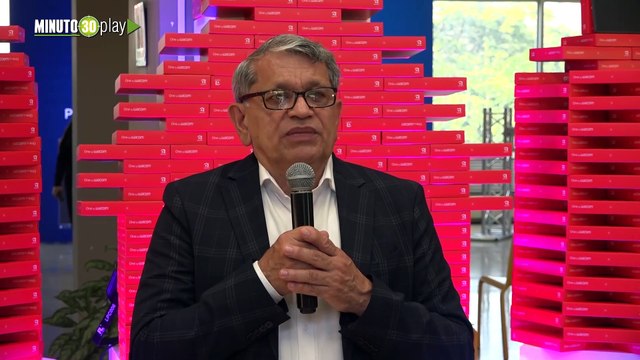 ¡Qué nota! Alcaldía de Medellín entrega más de 1.000 tabletas para jóvenes en programas de diseño