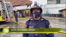 Bomberos atendieron incendio en una bodega de lubricantes para vehículos en sector San Benito de Medellín