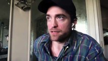 Robert Pattinson explica su acento y sus métodos de actuación en El Diablo todo el tiempo #Netflix