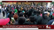 Manifestantes marchan por la ciudad de Nueva York tras la decisión de sobre el asesinato de  Breonna Taylor a manos de la policia