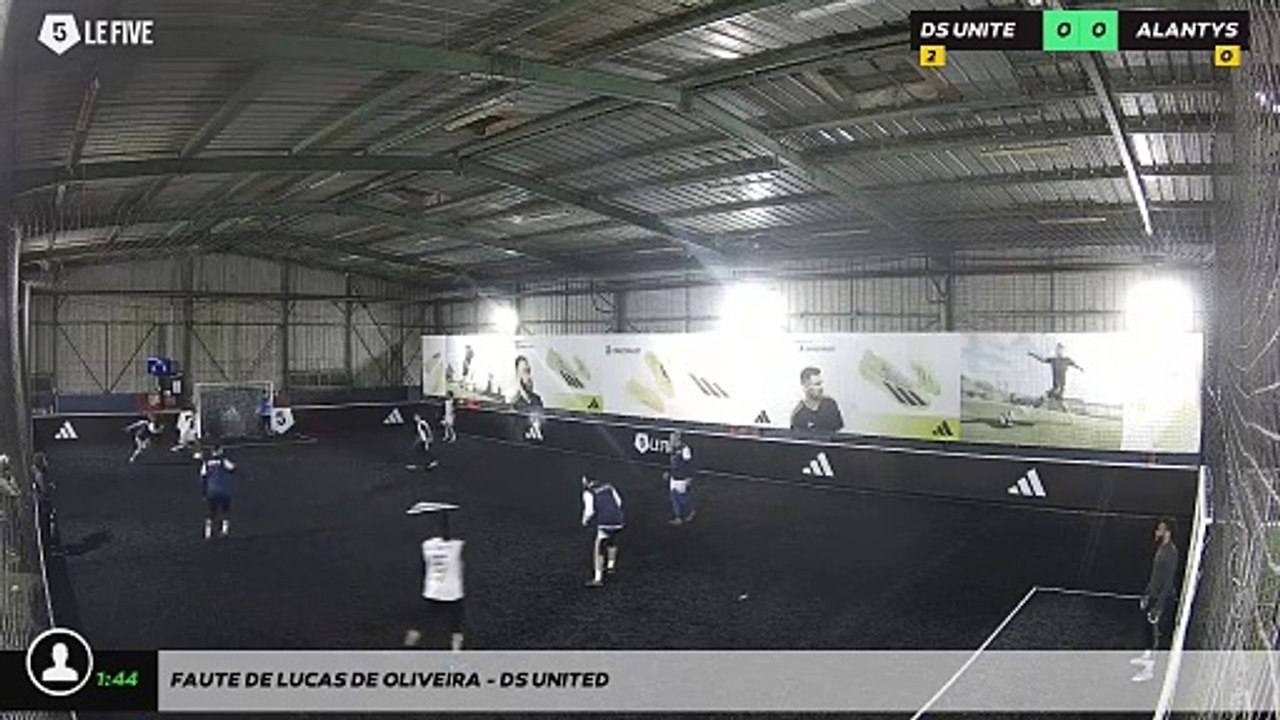 Faute de Lucas DE OLIVEIRA - DS UNITED