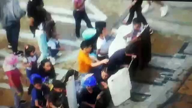 04-07-21 primera linea estaria entrenando niños en el parque de los deseos de medellin
