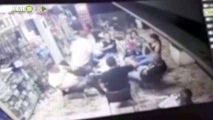 Siguen los robos, en Laureles, amenazaron a un grupo de ciudadanos y les quitaron sus pertenencias