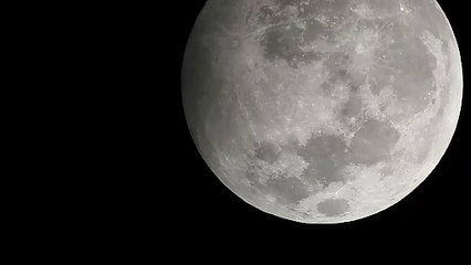 Eclipse lunar raro e queda de meteoro são observados no RS