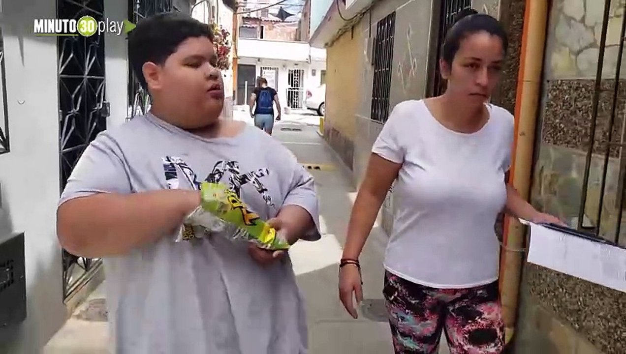 Niño de Bello pesa 132 kilos, por la obesidad y todos los problemas de salud su madre clama ayuda