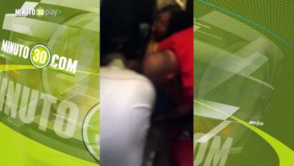 Qué susto Una mujer la habrían empujado y terminó con el pie entre la plataforma y el tren