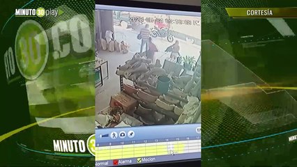 Aprovechó el descuido de empleados en un depósito y se llevó un celular en Naranjal