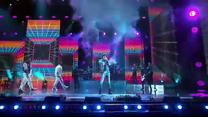 Locura/No Bailes Sola (En Vivo Desde Premios Juventud)