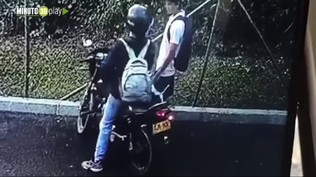 En Las Palmas atracaron a un niño y lo dejaron sin implementos para jugar fútbol