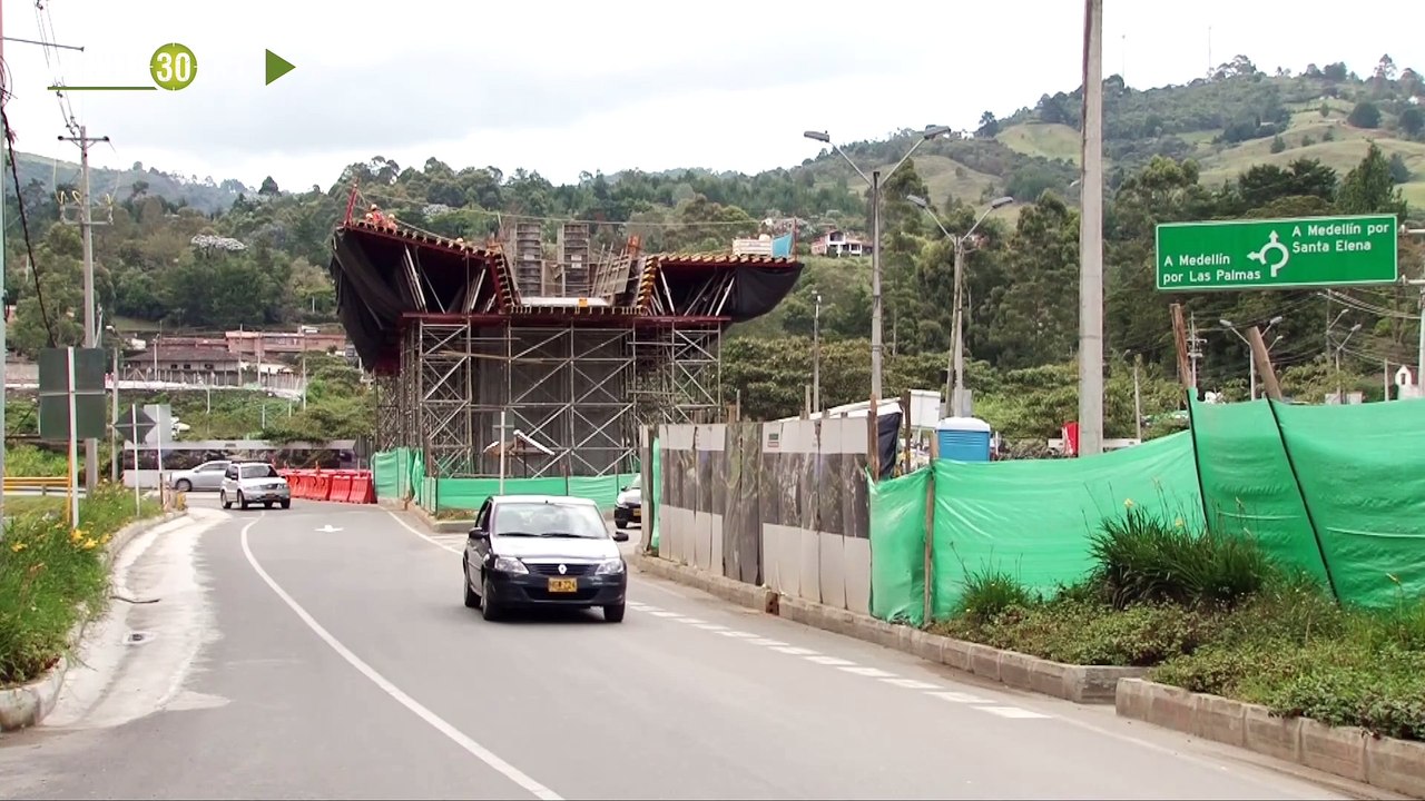 24-05-19 El hundimiento de viaducto en la Avenida Las Palmas ya casi estará reparado