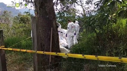 Continúan trabajos de exhumación en fosa común en el barrio Belén de Medellín