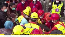 11 mineros chinos rescatados tras quince días bajo tierra