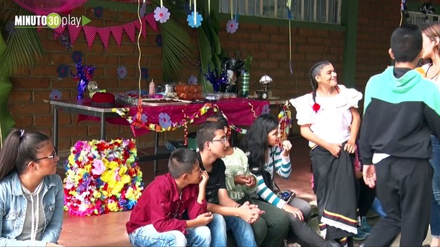09-08-19 126 niños del Centro Integrado de San Cristóbal se gozan la Feria de las Flores