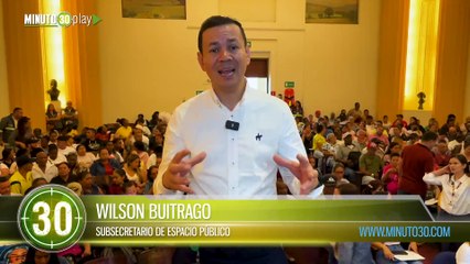 La Alcaldía de Medellín beneficia a 195 comerciantes informales con puestos de venta en el corredor de alumbrados navideños