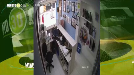 Se iba a robar un celular y lo pillaron en el acto