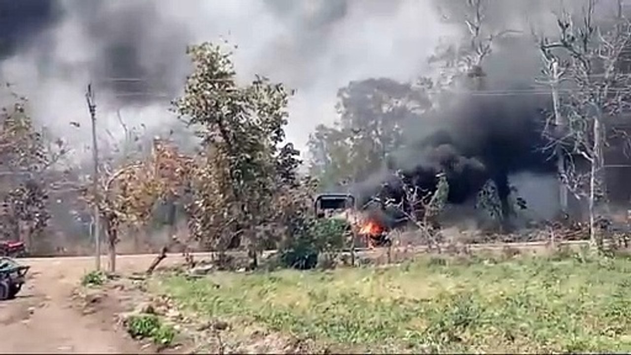 एमपी में दो अलग-अलग खूनी संघर्ष, कहीं हुई हत्या तो कहीं कई वाहनों में लगाई गई आग, इलाकों में तनाव