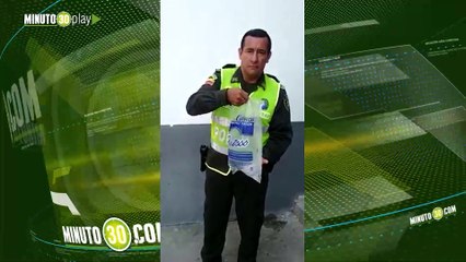 Intentó meter guaro para unos presos en una bolsa con agua y lo pillaron