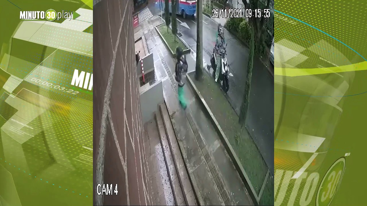 robo mujer moto puerta casa belén