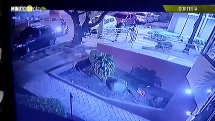 Ladrón terminó con un pie aporreado en Buenos Aires, pero se alcanzó a llevar un celular de alta gama