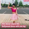 Una mujer baila en Bollywood, y nosotros estamos asombrados