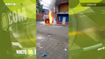 Un carro ardió en llamas en Caicedo