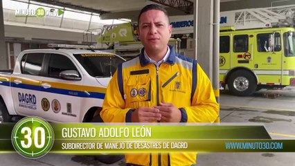 Con dos volquetas y un minicargador, adelantan recuperación deprimido de la Aguacatala