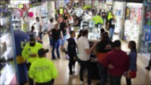 Policía pilló que en locales de centros comerciales de Medellín estaban vendiendo celulares robados
