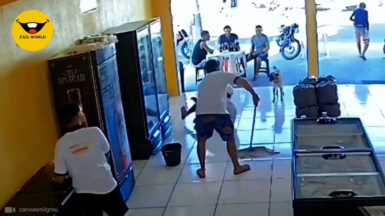 THE FUNNIEST WORK FAILS OF SUMMER!