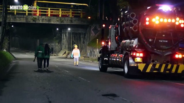 Para prevenir inundaciones la Alcaldía de Medellín trabajos de limpieza en 14 deprimidos viales