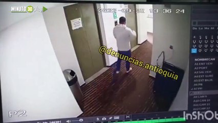 Un poquito apenas Domiciliario quedó grabado cuando comía del pedido que debía entregar