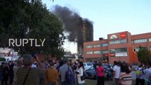 Italia: Un incendio masivo arrasa un edificio residencial de 15 plantas en Milán