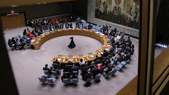 مجلس الأمن يتبنى قرارا يطالب بوقف فوري لإطلاق النار بغزة في رمضان