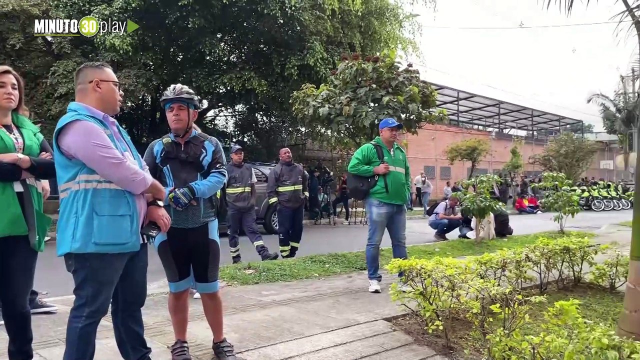 Evacuan otro edificio en Medellín por fallas estructurales