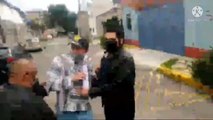 #VIDEO: Policía detiene a Luisito Rey y entre jaloneos pide ayuda a sus seguidores