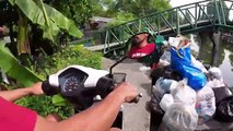 Carreteras de miedo | Aterrador paseo en moto por la senda del canal