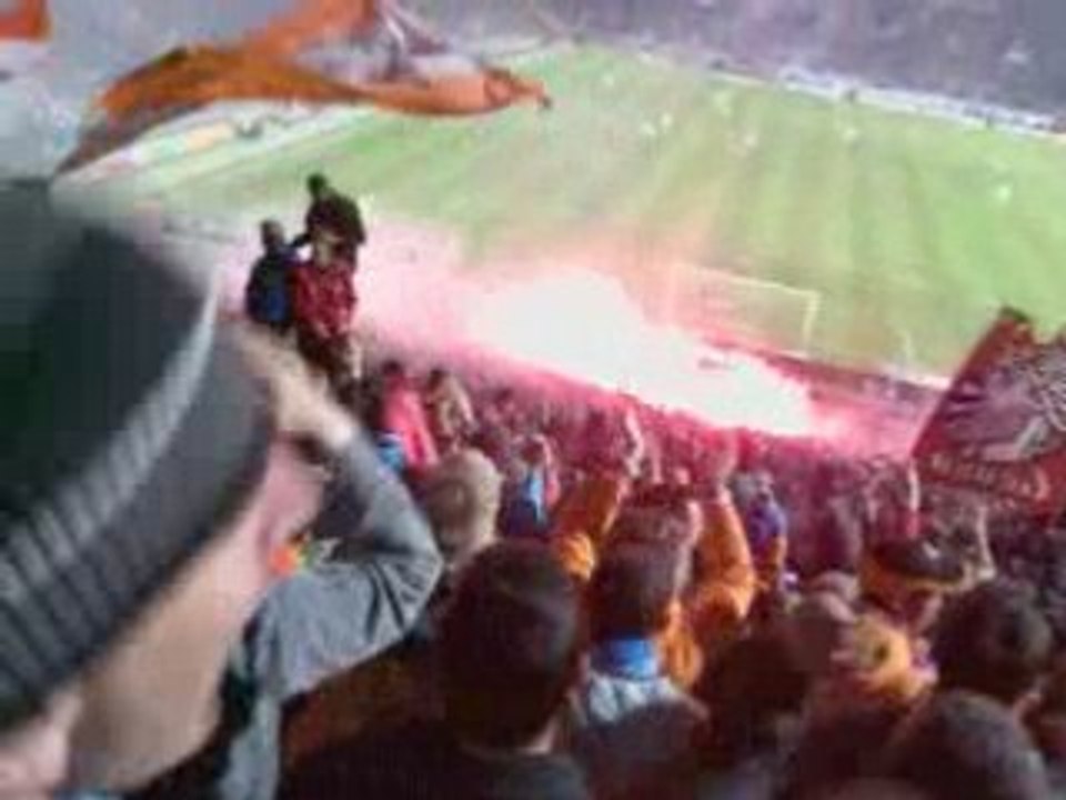 OM OL Marseillais allez et joie après le premier but