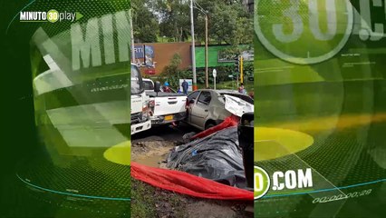 A esta hora choque múltiple, en la glorieta del escobero, la vía está cerrada