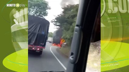 Qué pesar Se prendió un camión en la vía Medellín  Los Llanos