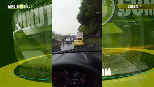 Pilas Movilidad reducida en la Autopista Norte, sentido Sur Norte, por accidente