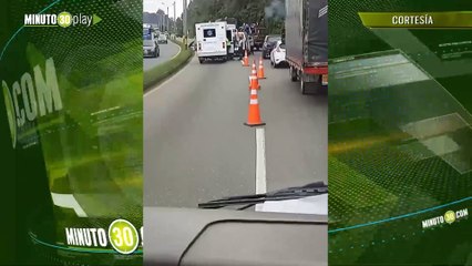 Accidente en la vía Medellín  El Santuario a la altura de Portico-Entrada Túnel