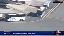 Los Red Sox en el aeropuerto: El equipo está en camino al aeropuerto, para viajar a Houston